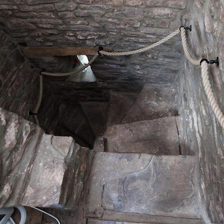 Ty Fferm Hen, Ancient Farmhouse, Coity Bach Talybont-on-Usk Exterior photo