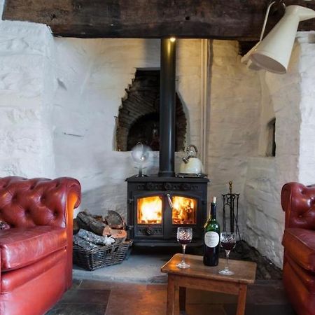 Ty Fferm Hen, Ancient Farmhouse, Coity Bach Talybont-on-Usk Exterior photo