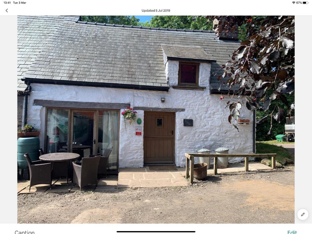 Ty Fferm Hen, Ancient Farmhouse, Coity Bach Talybont-on-Usk Exterior photo